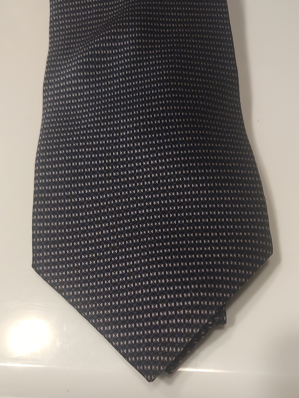 Bergamo New York Extra Long Silk Tie Black And Grey